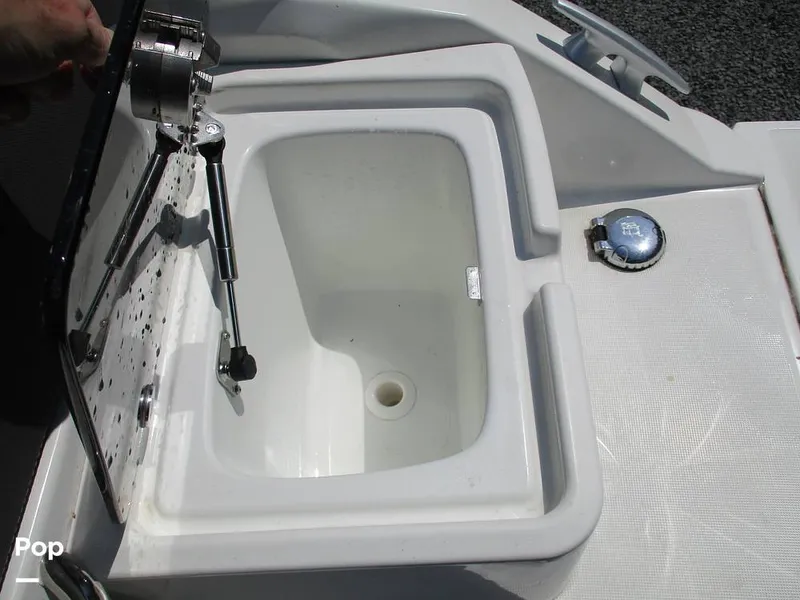 Slide: The Image of LIVE WELL - 15384386