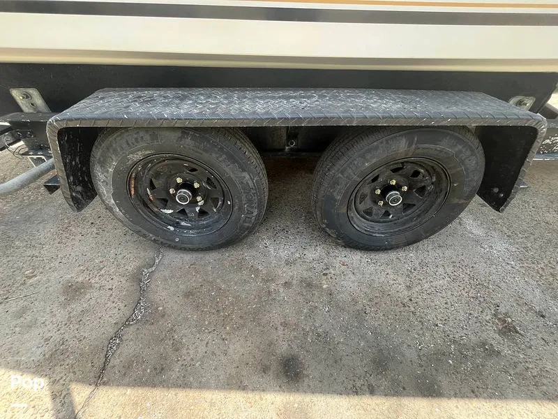 Slide: The Image of Angler 2500 CC 2006 - 15390509