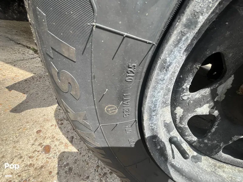 Slide: The Image of Angler 2500 CC 2006 - 15390576