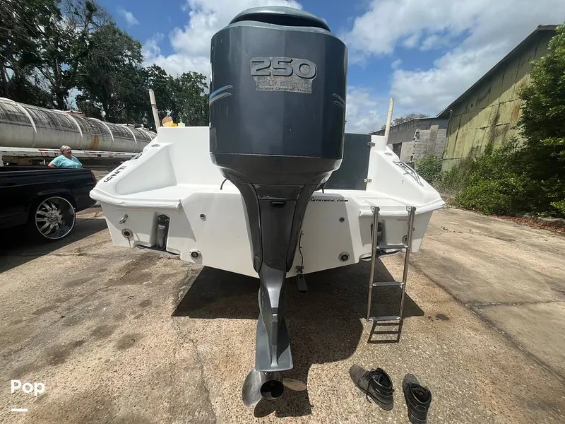 Slide: The Image of Angler 2500 CC 2006 - 15390476