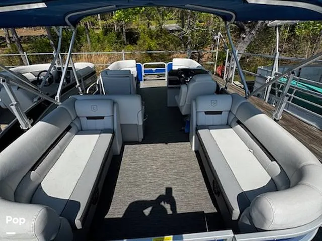 Slide: The Image of Godfrey Sweetwater 2286SB 2022 - 15351872