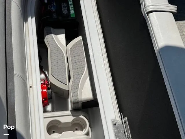 Slide: The Image of Godfrey Sweetwater 2286SB 2022 - 15351895