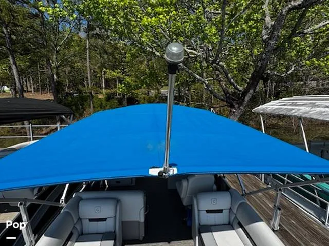 Slide: The Image of Godfrey Sweetwater 2286SB 2022 - 15351873