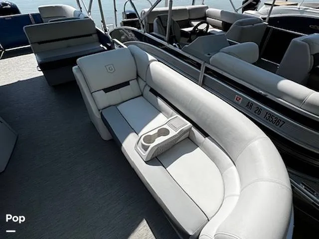 Slide: The Image of Godfrey Sweetwater 2286SB 2022 - 15351876