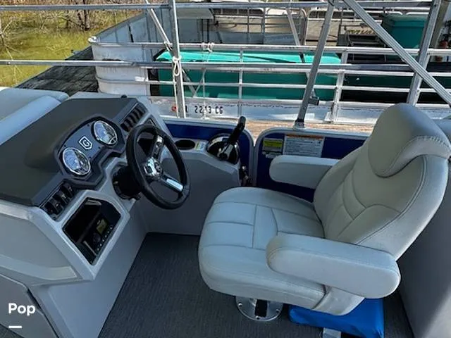 Slide: The Image of Godfrey Sweetwater 2286SB 2022 - 15351894