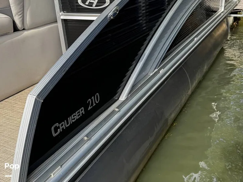 Slide: The Image of Harris Cruiser 210 2022 - 15338931