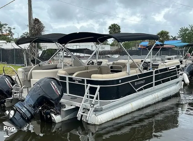 The Image of Godfrey Sweetwater 2286 2023 - 15463086