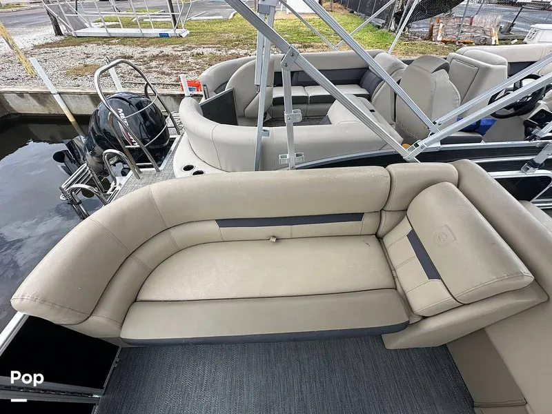 Slide: The Image of Godfrey Sweetwater 2286 2023 - 15458506