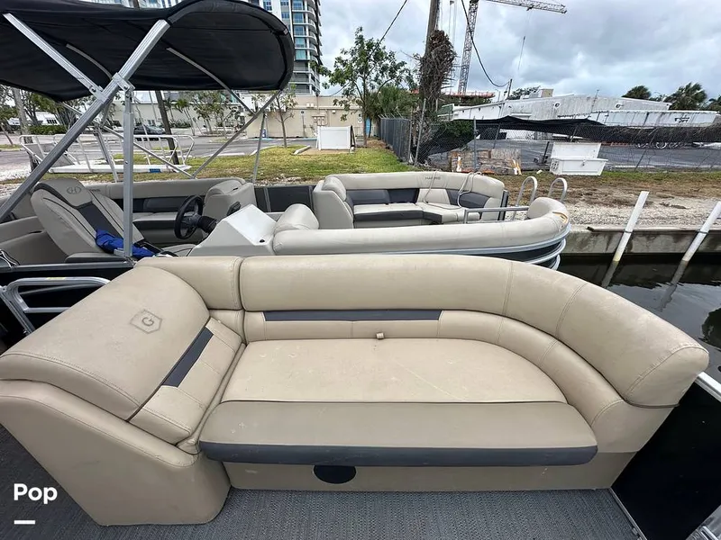 Slide: The Image of Godfrey Sweetwater 2286 2023 - 15458897