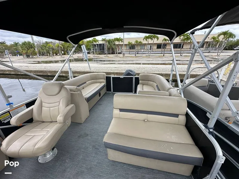 Slide: The Image of Godfrey Sweetwater 2286 2023 - 15458890