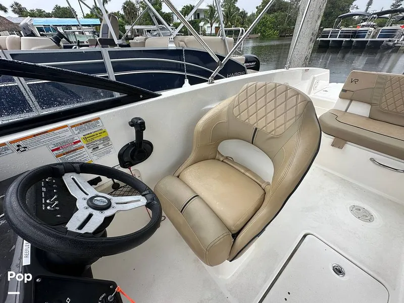 Slide: The Image of Bayliner VR6 OB 2023 - 15455581