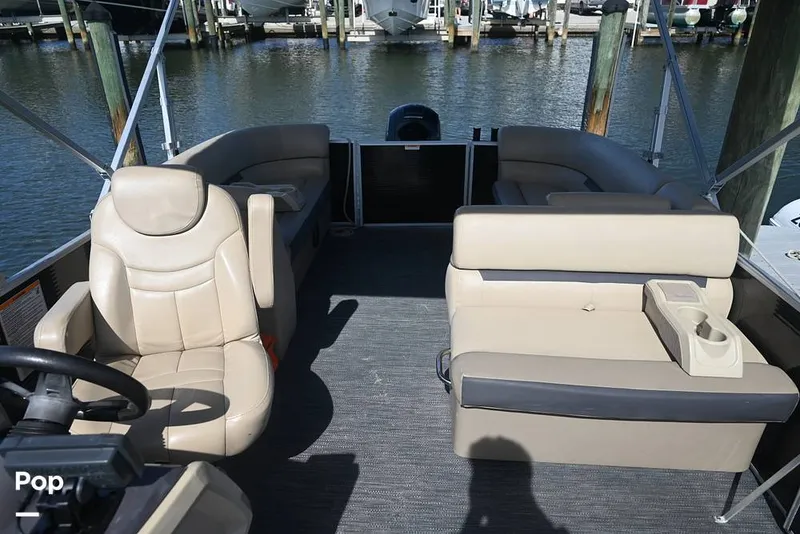 Slide: The Image of Godfrey Sweetwater 2286 2023 - 15379205