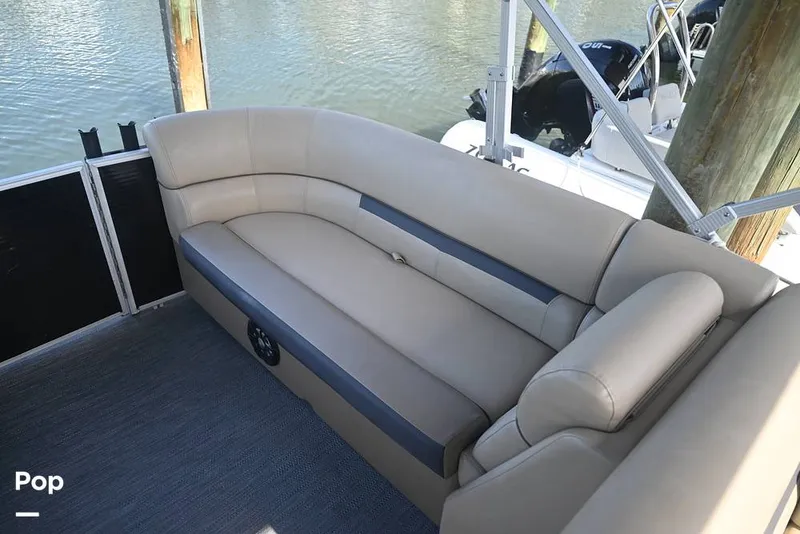 Slide: The Image of Godfrey Sweetwater 2286 2023 - 15379212