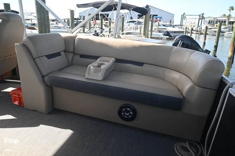 Slide: The Image of Godfrey Sweetwater 2286 2023 - 15379220