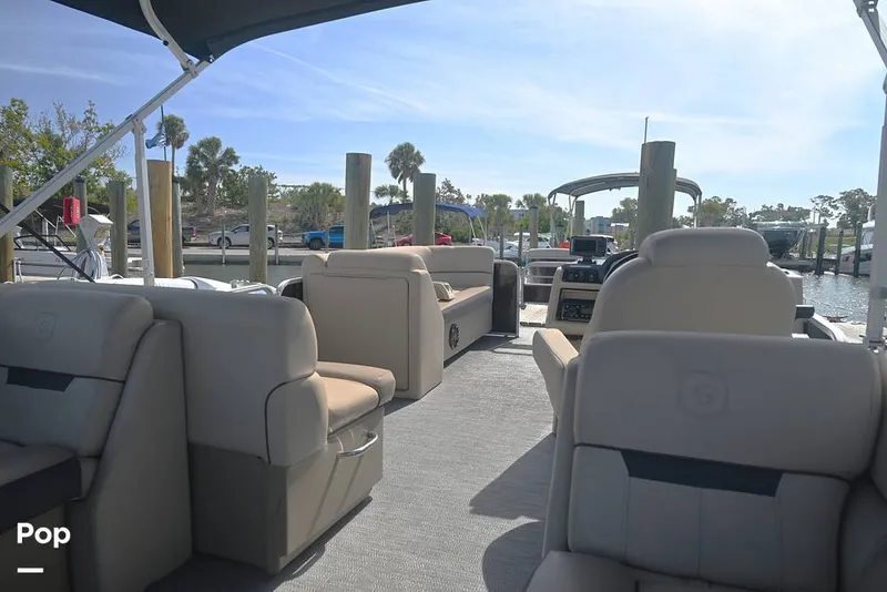 Slide: The Image of Godfrey Sweetwater 2286 2023 - 15379222