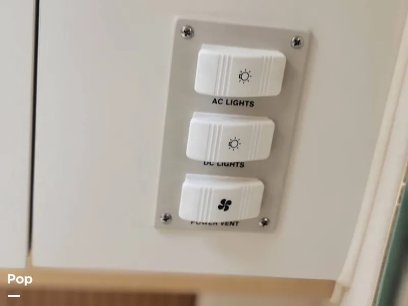 Slide: The Image of Sea Ray 310 Sundancer 2000 - 15340956