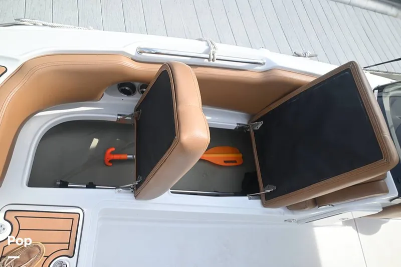 Slide: The Image of Crownline Boats E225 XS 2023 - 15437622