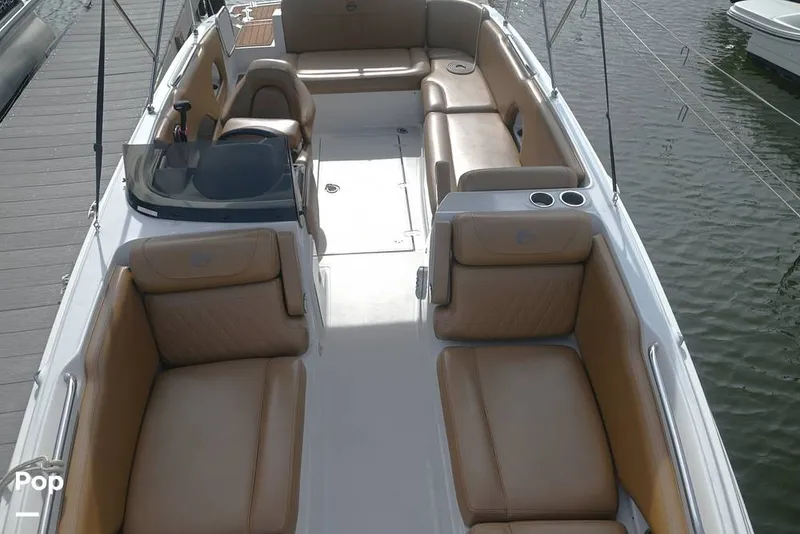 Slide: The Image of Crownline Boats E225 XS 2023 - 15437613