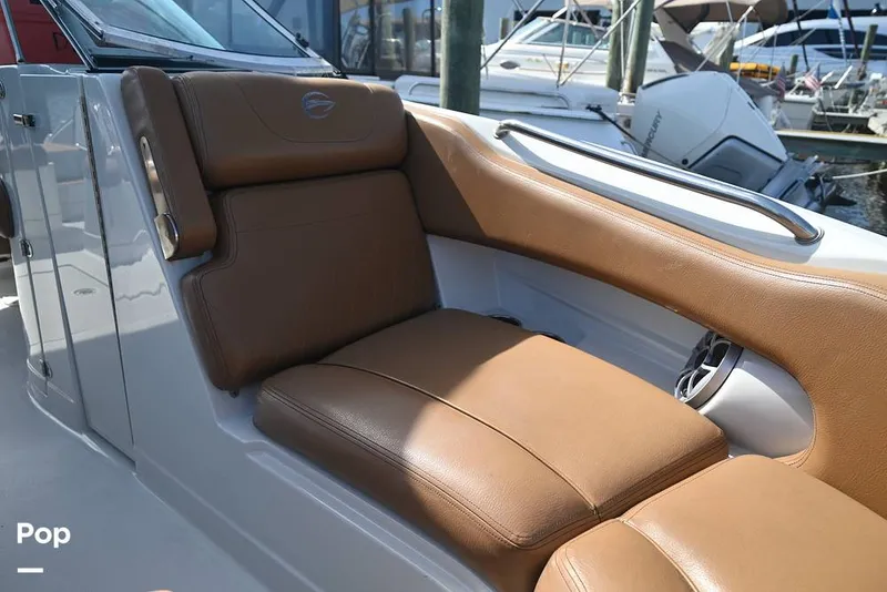 Slide: The Image of Crownline Boats E235 XS 2023 - 15378662