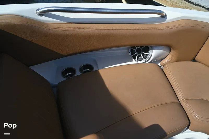 Slide: The Image of Crownline Boats E235 XS 2023 - 15378666