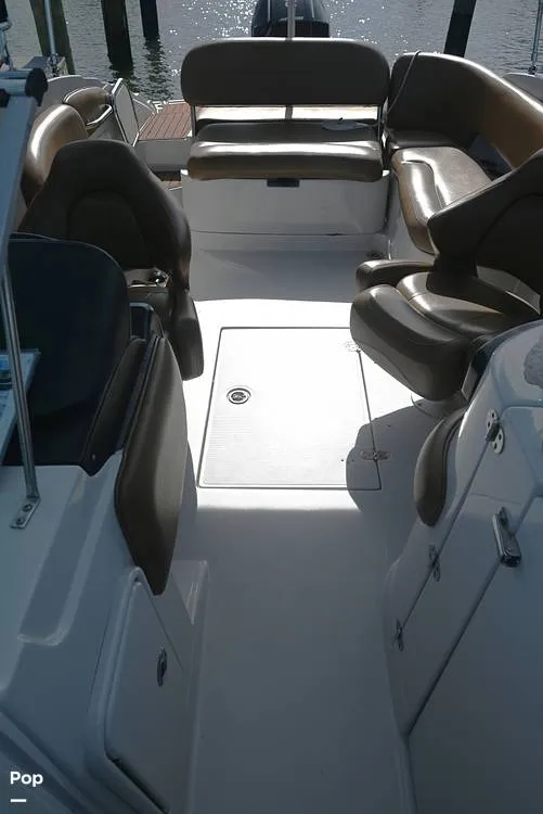 Slide: The Image of Crownline Boats E235 XS 2023 - 15378670