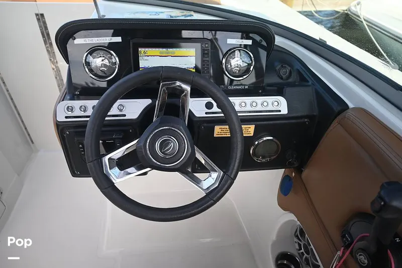 Slide: The Image of Crownline Boats E235 XS 2023 - 15378683