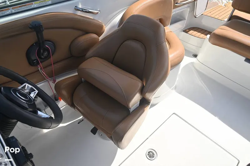 Slide: The Image of Crownline Boats E235 XS 2023 - 15378682