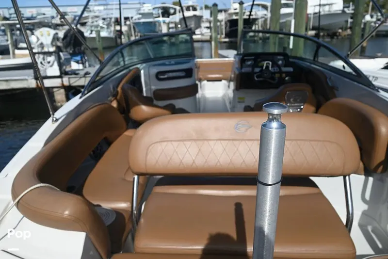 Slide: The Image of Crownline Boats E235 XS 2023 - 15378699
