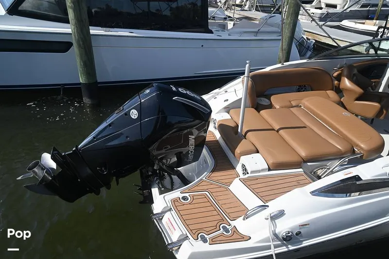 Slide: The Image of Crownline Boats E235 XS 2023 - 15378694