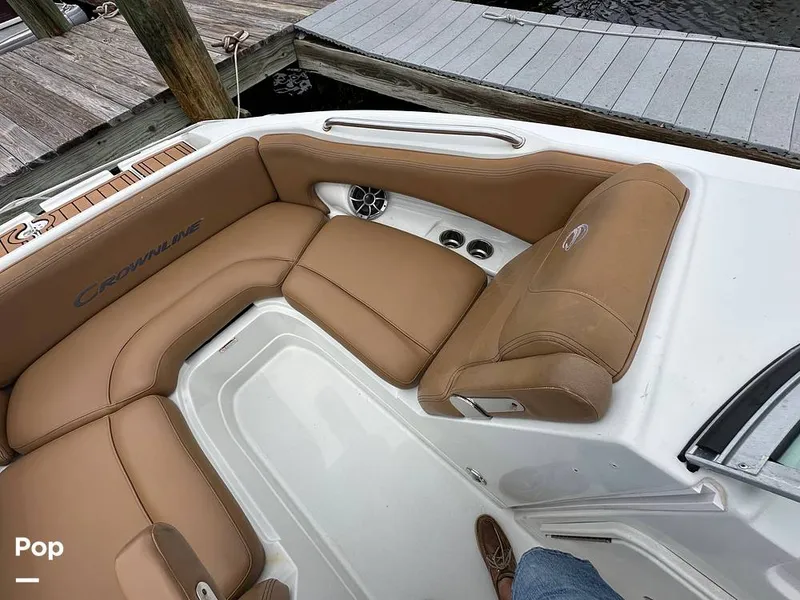 Slide: The Image of Crownline Boats E235 XS 2023 - 16803103