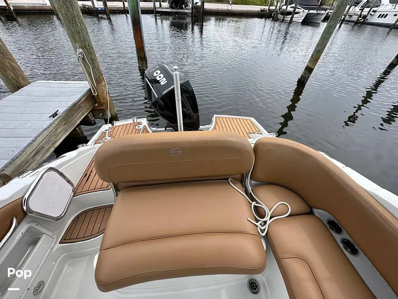 Slide: The Image of Crownline Boats E235 XS 2023 - 16803110