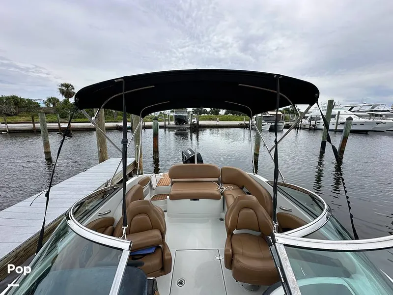 Slide: The Image of Crownline Boats E235 XS 2023 - 16803105