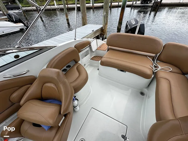 Slide: The Image of Crownline Boats E235 XS 2023 - 16803108