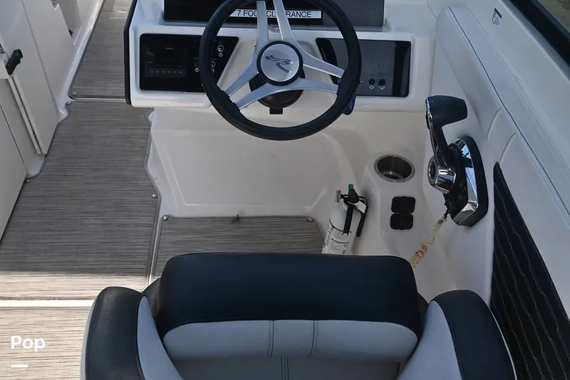 Slide: The Image of Sea Ray SPX 230 2024 - 15378082