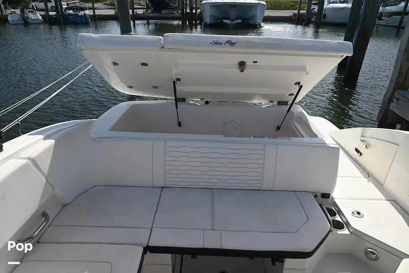 Slide: The Image of Sea Ray SPX 230 2024 - 15378105