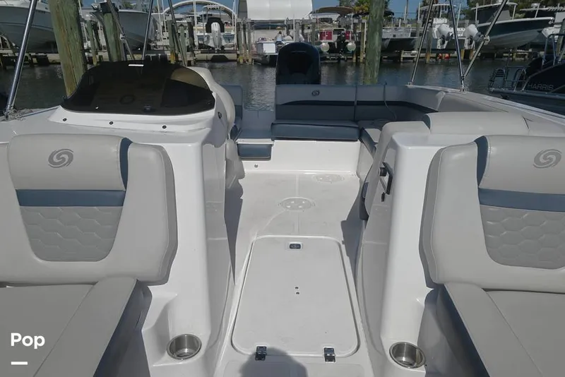 Slide: The Image of Hurricane SS 192 RL OB 2023 - 15399012