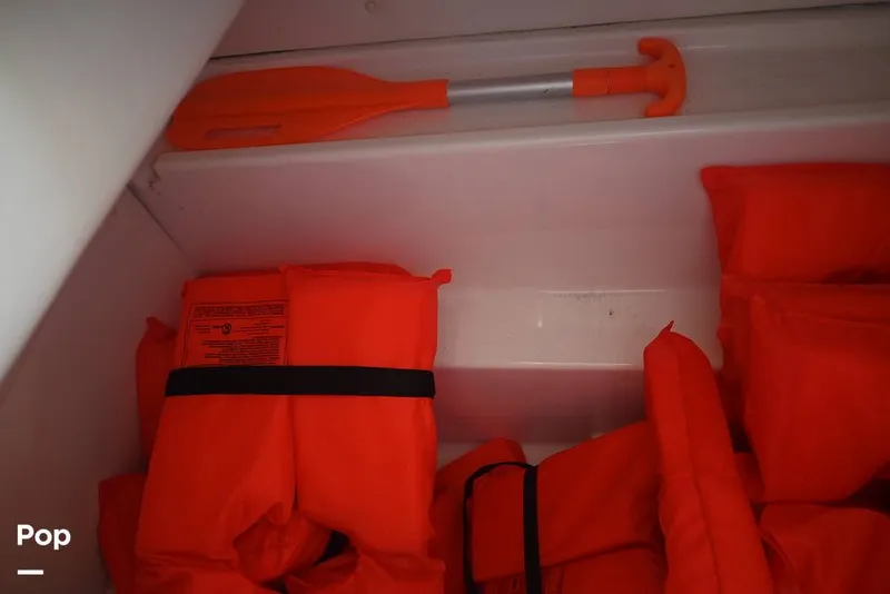 Slide: The Image of Bayliner VR6 OB 2022 - 15377827