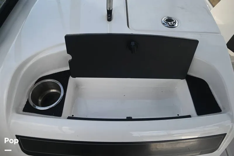 Slide: The Image of Bayliner VR6 OB 2023 - 15516300