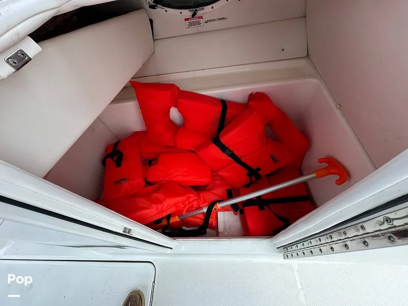 Slide: The Image of Bayliner VR6 OB 2023 - 16802951