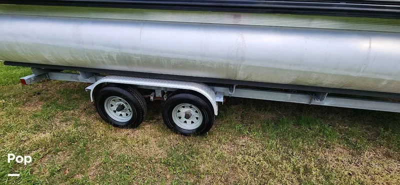 Slide: The Image of Avalon Catalina 2385 RL Saltwater Series 2020 - 15409508