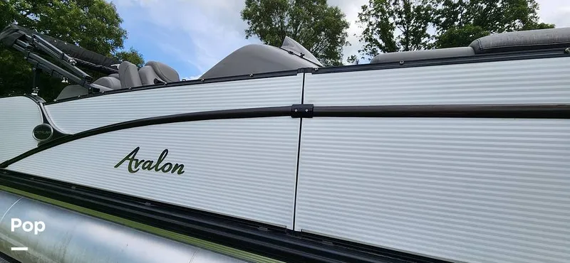 Slide: The Image of Avalon Catalina 2385 RL Saltwater Series 2020 - 15409509