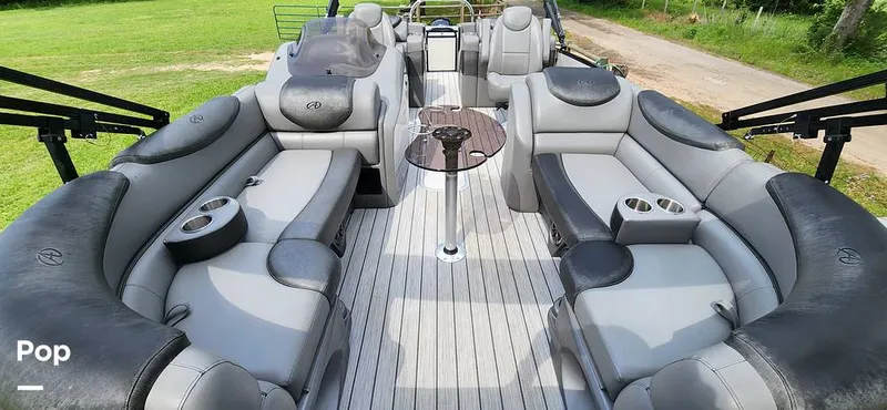 Slide: The Image of Avalon Catalina 2385 RL Saltwater Series 2020 - 15409516