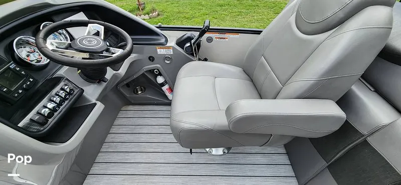 Slide: The Image of Avalon Catalina 2385 RL Saltwater Series 2020 - 15409539