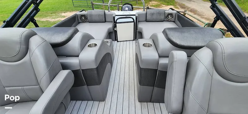 Slide: The Image of Avalon Catalina 2385 RL Saltwater Series 2020 - 15409540