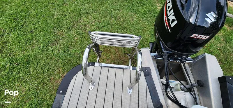 Slide: The Image of Avalon Catalina 2385 RL Saltwater Series 2020 - 15409549