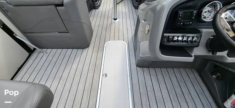 Slide: The Image of Avalon Catalina 2385 RL Saltwater Series 2020 - 15409558