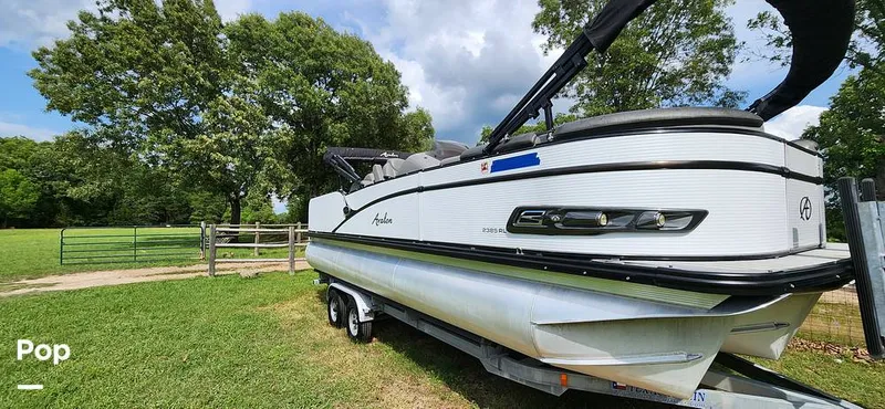 Slide: The Image of Avalon Catalina 2385 RL Saltwater Series 2020 - 15409565