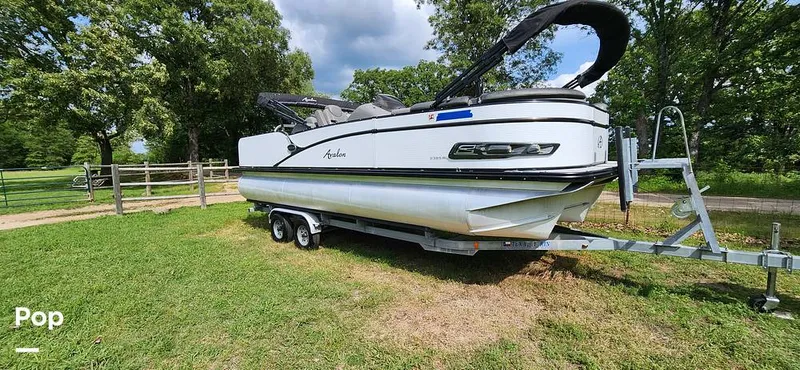 Slide: The Image of Avalon Catalina 2385 RL Saltwater Series 2020 - 15409570