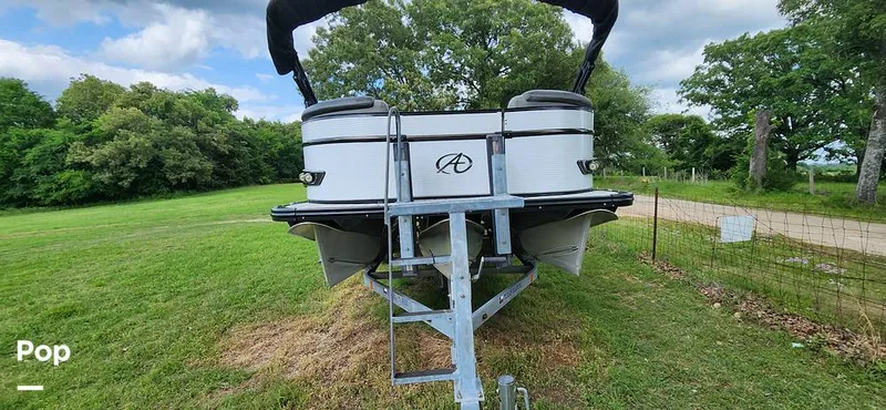 Slide: The Image of Avalon Catalina 2385 RL Saltwater Series 2020 - 15409575