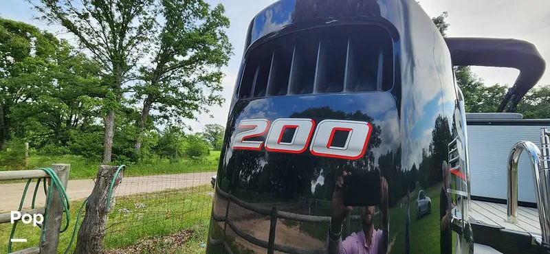 Slide: The Image of Avalon Catalina 2385 RL Saltwater Series 2020 - 15409583